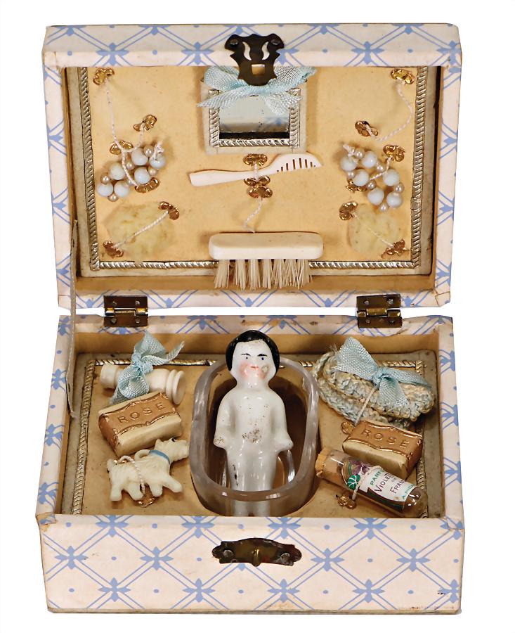 French small toiletsuitcase, around 1890, wallpapered (1 of 1)