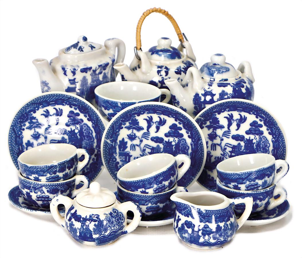 mixed lot of  asiatic porcelain, nice accessory for (1 of 1)