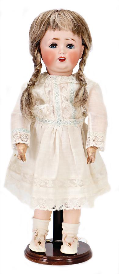 JDK KESTNER 260, bisque porcelain head doll, 45 cm,: JDK KESTNER 260, bisque porcelain head doll, 45 cm, socket head, blue sleepy eyes, opened mouth, upper teeth, real hair wig, Toddler body, a bit dust on the nose German Description JDK KESTNER 260, Bi