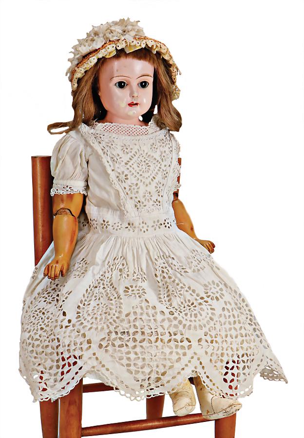 PROBABLY MINERVA sheet metal, shoulder headed doll, 72: PROBABLY MINERVA sheet metal, shoulder headed doll, 72 cm, brown sleepy eyes, opened mouth, upper teeth, old real hair wig, visible ears, the color at chin and 1 cheek is wear down, original painting,