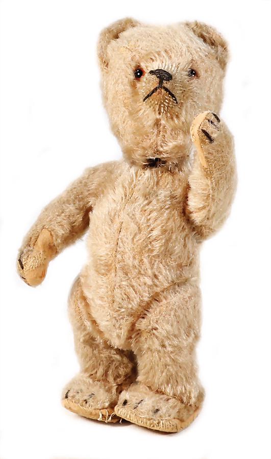 SCHUCO Yes/No, Bär, 21 cm, Filzteile teilw. geflickt,: SCHUCO Yes/No, Bär, 21 cm, Filzteile teilw. geflickt, etwas Mohair-Verlust, bespielt