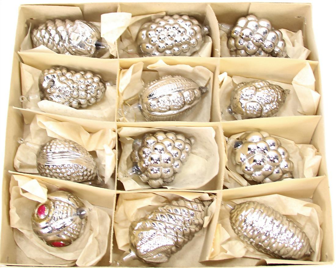 Weihnachtsschmuck, Spiegelglas mit Glasaufhänger, 12: Weihnachtsschmuck, Spiegelglas mit Glasaufhänger, 12 Teile, Zapfen, Früchte, Kugel