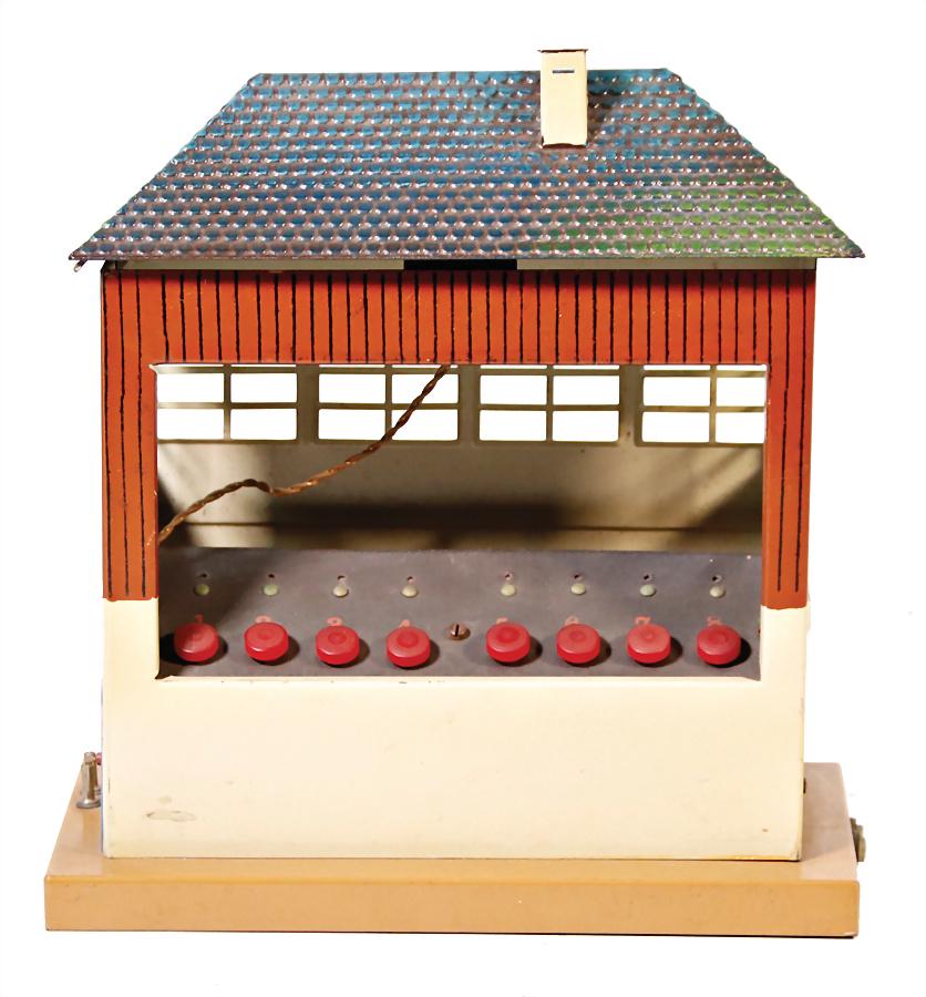 MÄRKLIN Stellwerkhaus, #13728-8, Blech, handlackiert, (1 of 1)