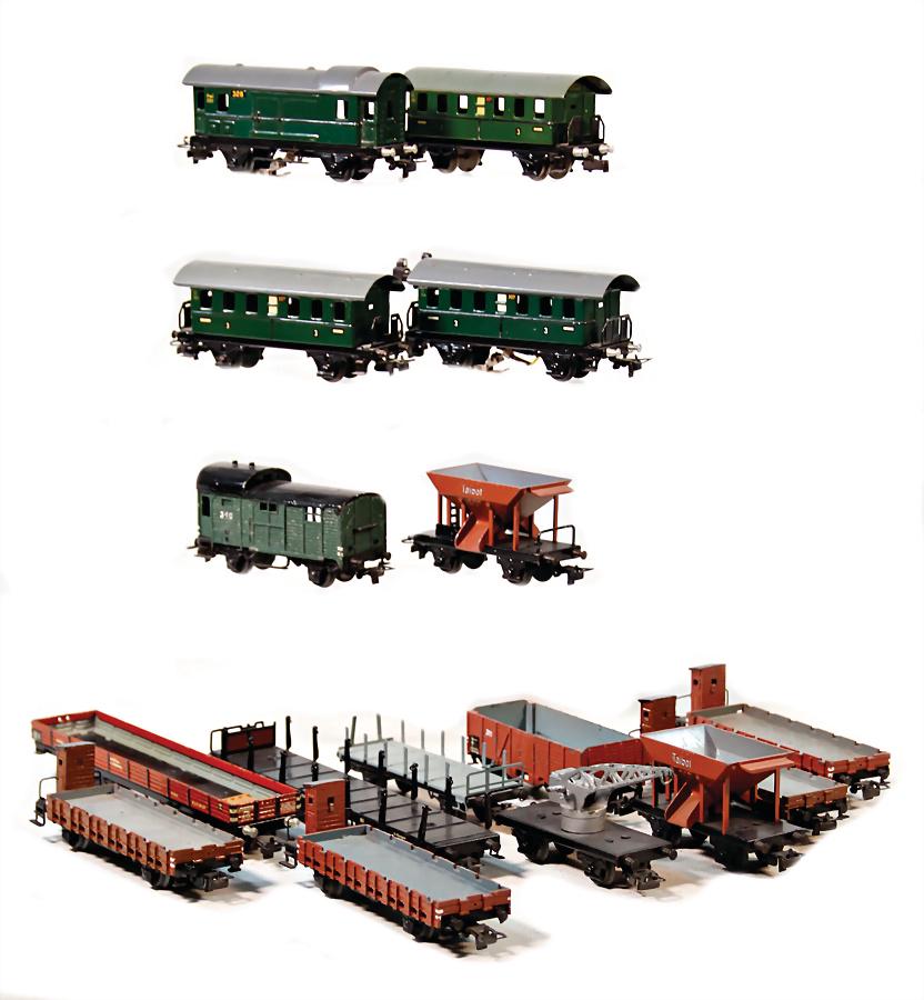 MÄRKLIN Konv. H0, Güter- u. Personenwagen, Blech u.: MÄRKLIN Konv. H0, Güter- u. Personenwagen, Blech u. Guss, bespielt - gut, Sammlung Katz