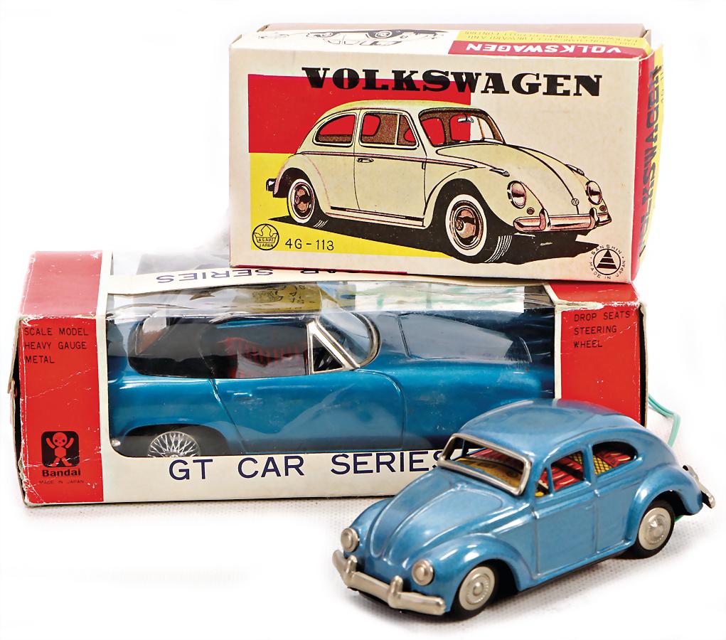 3 Teile, Japan, BANDAI, Lotus, Elan, Blech,: 3 Teile, Japan, BANDAI, Lotus, Elan, Blech, Friktionsantrieb, guter Zust., im Orig.-Kart., 21 cm, Volkswagen, Käfer, ASAHI, Batterieantrieb, 12 cm, sehr guter Zust., im Orig.-Kart.