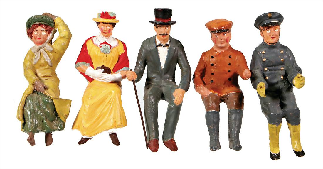 PROBABLY ELASTOLIN living-room suite with 5 figures, 2 (1 of 1)