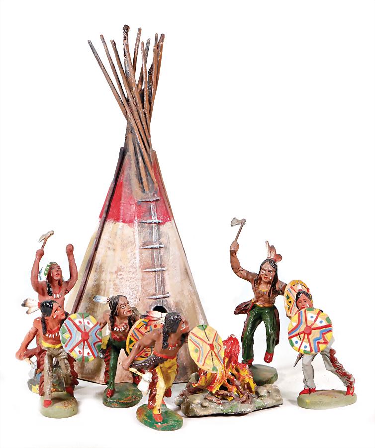 ELASTOLIN 6 figures, with teepee and  camp fire, (1 of 1)