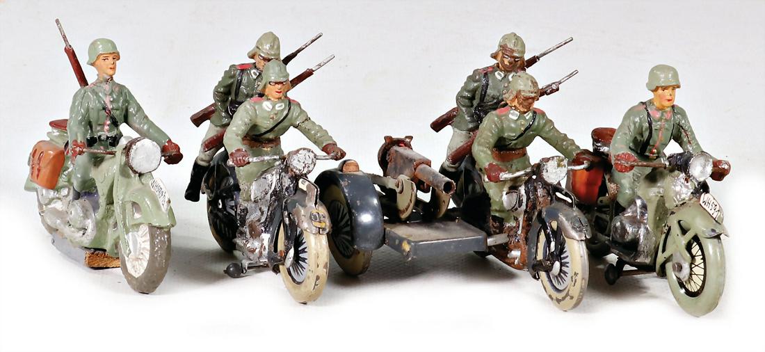 ELASTOLIN mixed lot with 6 figures, World War II, (1 of 1)