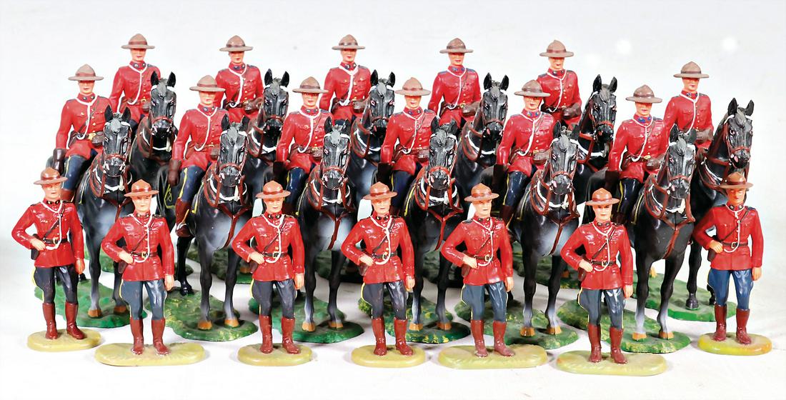 ELASTOLIN mixed lot with 18 figures, soldiers, (1 of 1)