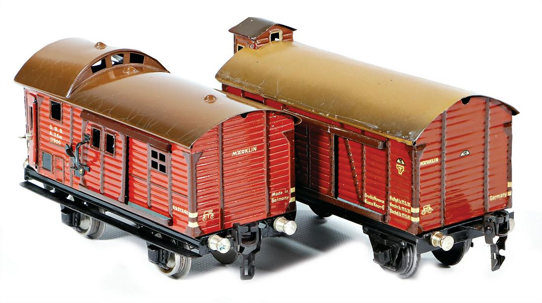 MäRKLIN track 0, 1791, covered freight waggon, with: MäRKLIN track 0, 1791, covered freight waggon, with brakeman's cab, 1790, covered freight waggon, slightly worn, good, 1 car, axles were supplemented German Description MÄRKLIN Spur 0, 1791, gedeckt