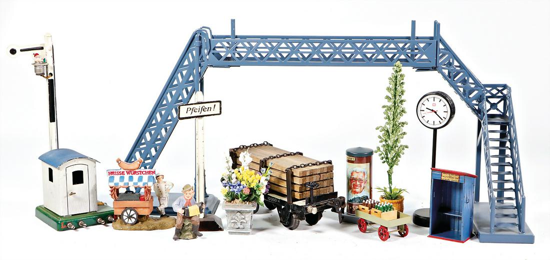 treasure chest, transformer, 2 roofs, level crossing, (1 of 1)