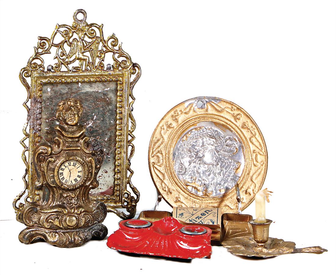 doll decoration pieces, tin, mirror (glass with patches (1 of 1)