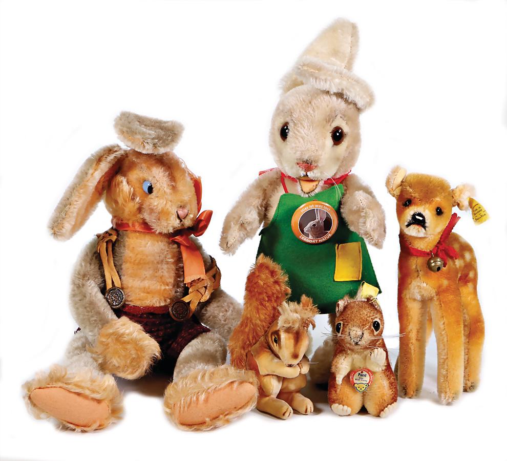 STEIFF Konv. Perri, mit Knopf, Schild u. Fahne, 50er: STEIFF Konv. Perri, mit Knopf, Schild u. Fahne, 50er Jahre, guter Zust., Fahne bespielt, 10 cm, Hase, Lulac, mit Knopf, Fahne u. Schild fehlen, sonst schöner Zust., 35 cm, Eichhörnchen, mit Knopf, g
