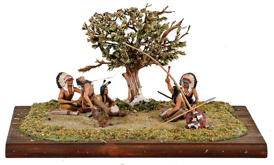 Diorama, Ritual durchführende Szene, schön verarbeitet,: Diorama, Ritual durchführende Szene, schön verarbeitet, Plastik, Holzgrundplatte 16x28 cm
