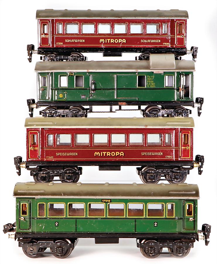 Märklin track 0, 4 cars, passenger coach, dining car, (1 of 1)