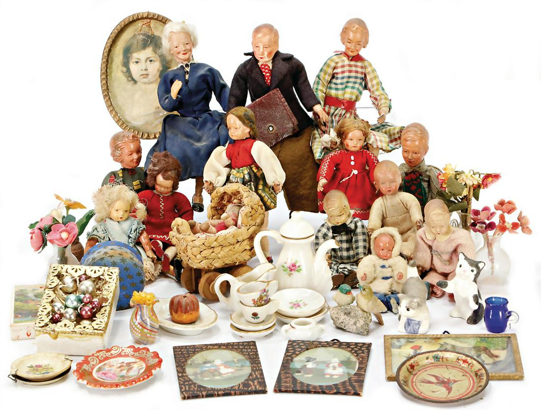 mixed lot of  dollhouse decoration pieces, and some (1 of 1)