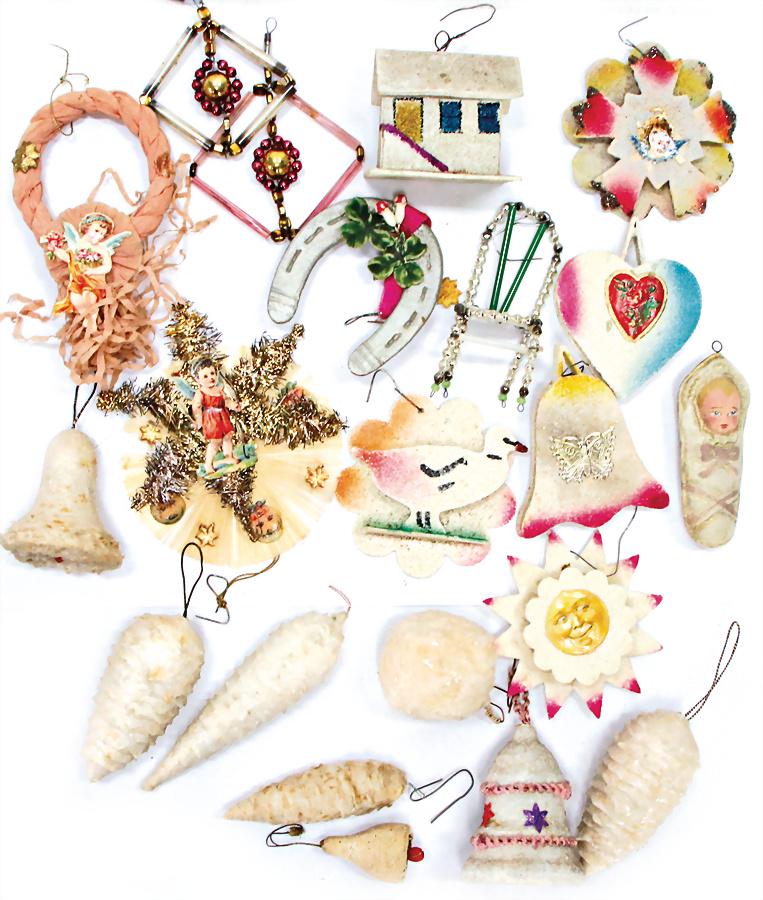 mixed lot of Christmas tree decoration, papier mâché: mixed lot of Christmas tree decoration, papier mâché swaddle-children, cotton wool bells, cotton wool with glimmer, in a small box made of chipboard German Description Konv. Christbaumschmuck, Papie