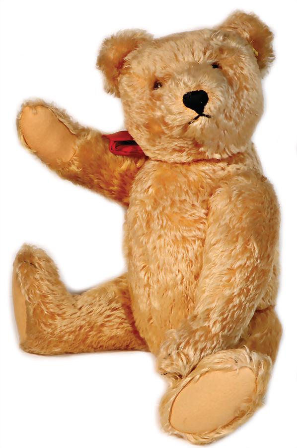 STEIFF Original-teddy, postwar era, corn colored, with: STEIFF Original-teddy, postwar era, corn colored, with button and yellow cloth tag label, 60 cm, nice full, long mohair, very good condition Object is located in Switzerland. German Description STEIFF