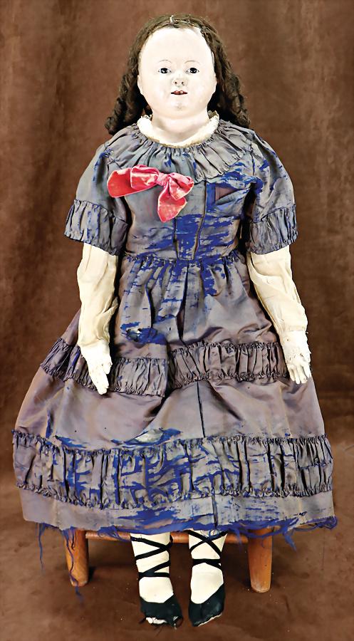 ANDREAS VOIT papier mâché shoulder headed doll, type Pauline, around 1860, black, fix: ANDREAS VOIT papier mâché shoulder headed doll, type Pauline, around 1860, black, fix inset glass eyes, opened mouth, at the top and down below are 2 bamboo teeth break off, modelled nose, p