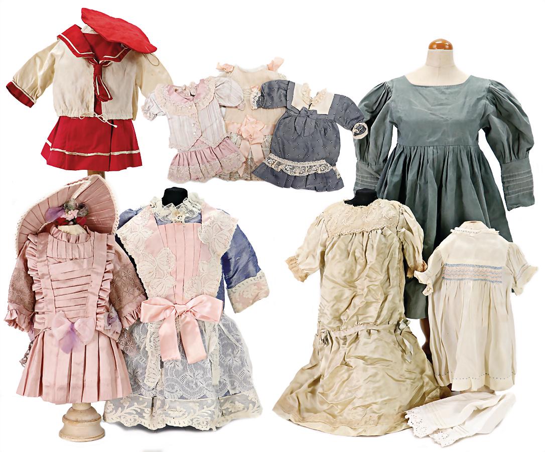 mixed lot of doll clothes, partially more recent, partially resewed, suitable for French Bé (1 of 1)