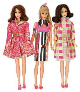 MATTEL Barbie, 3 pieces, 2x bendable leg, Twist 'n Turn, 1 of it with faulty ankle, 1 straight leg: MATTEL Barbie, 3 pieces, 2x bendable leg, Twist 'n Turn, 1 of it with faulty ankle, 1 straight leg doll , clothes good German Description MATTEL Barbie, 3 Teile, 2x bendable leg, Twist 'n Turn, davon