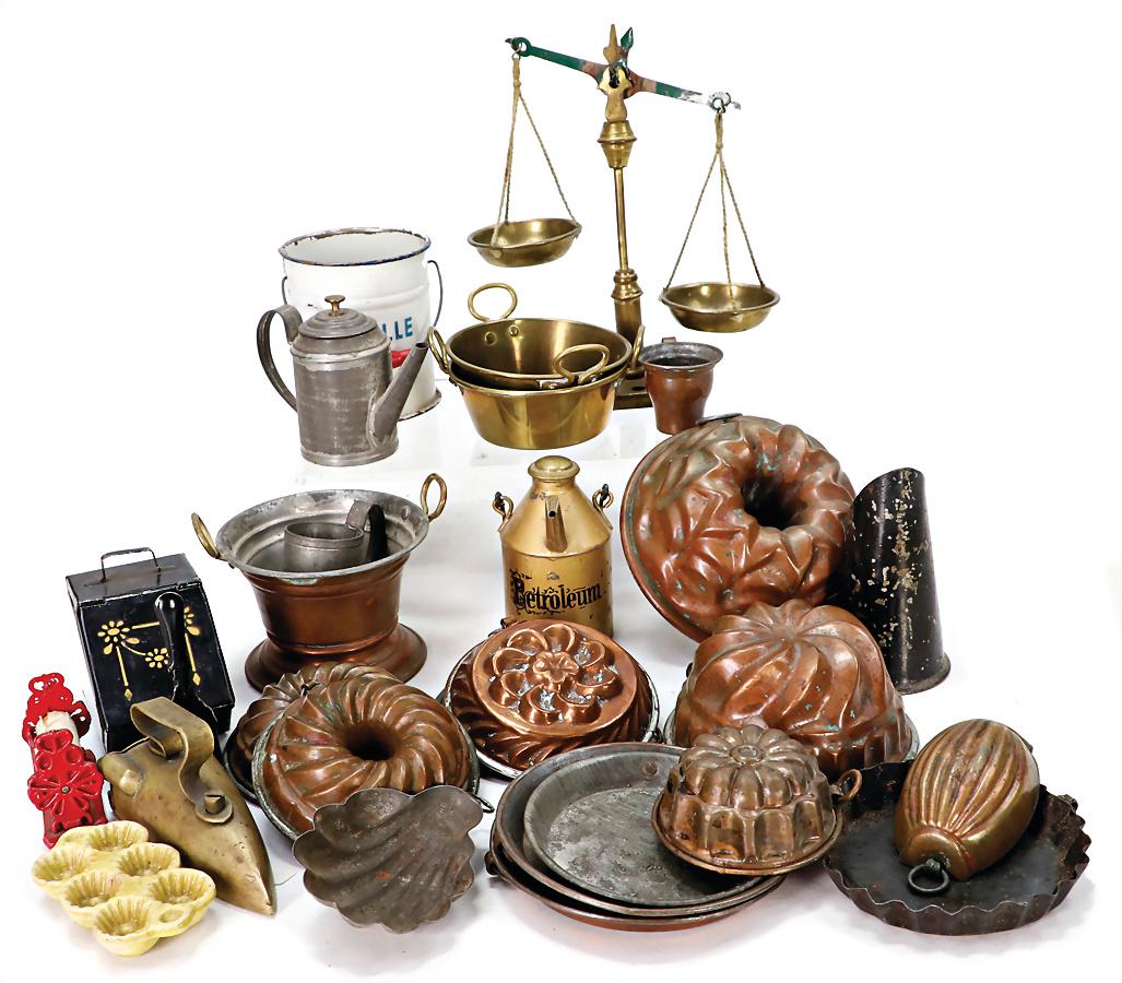mixed lot of doll kitchen parts, petroleum can, 6.5 cm, brass, copper, and  tin pieces   German (1 of 1)