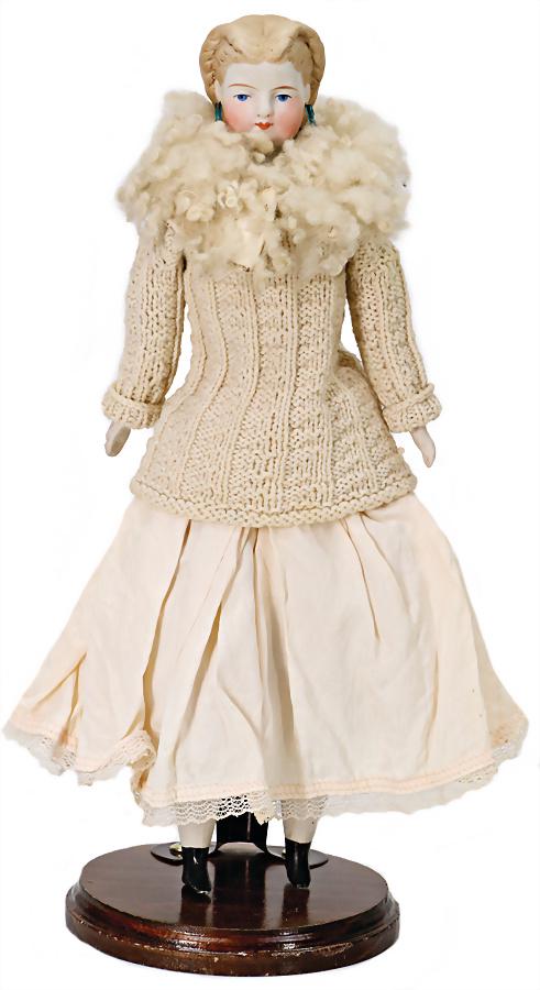 Parian, shoulder headed doll, 28 cm, fine modelled hair, blue painted eyes, closed mouth, fabric: Parian, shoulder headed doll, 28 cm, fine modelled hair, blue painted eyes, closed mouth, fabric body, bisque arms and legs, partially old clothes German Description Parian, Brustblattkopf-Puppe, 28 c