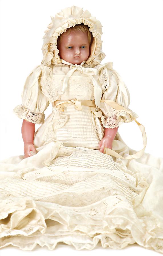 wax shoulder headed doll, fix inset blue glass eyes, single inset real hair, wax arms and: wax shoulder headed doll, fix inset blue glass eyes, single inset real hair, wax arms and legs, fabric body, old clothes, 46 cm German Description Wachs-Brustblattkopf-Puppe, blaue fest einges. 