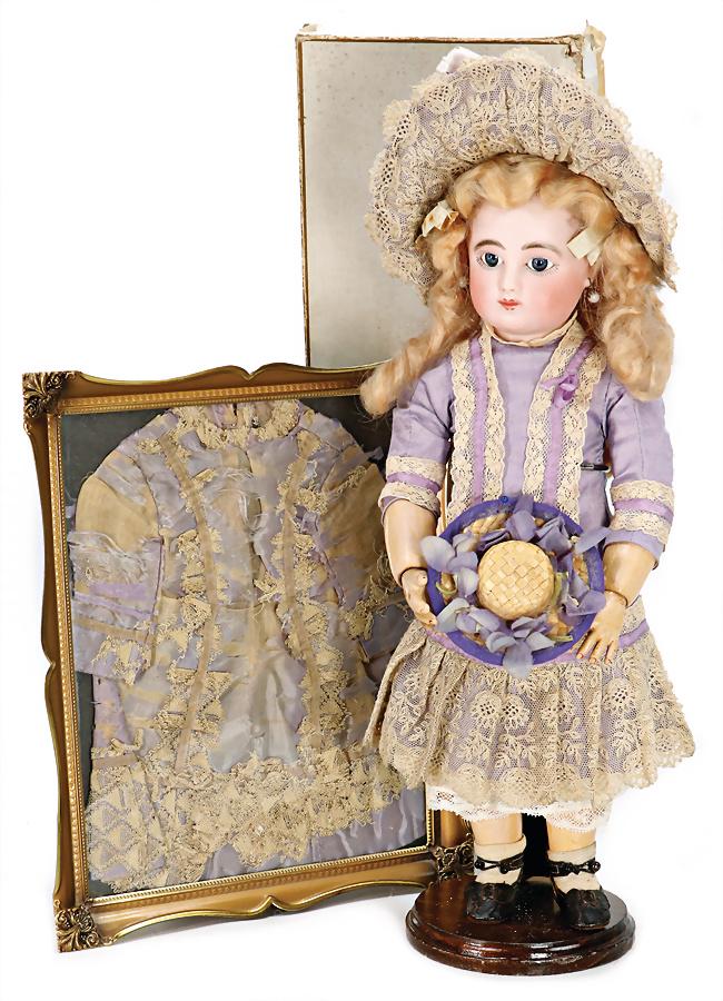 STEINER French Bébé, bisque porcelain socket head, typical glass eyes with closing lever, (1 of 5)