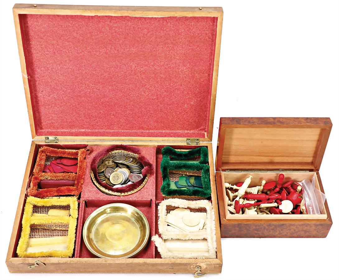 game, c. 1920, without manual, 1 game of chess, 1 figure is broken, completeness wasn't checked, (1 of 1)