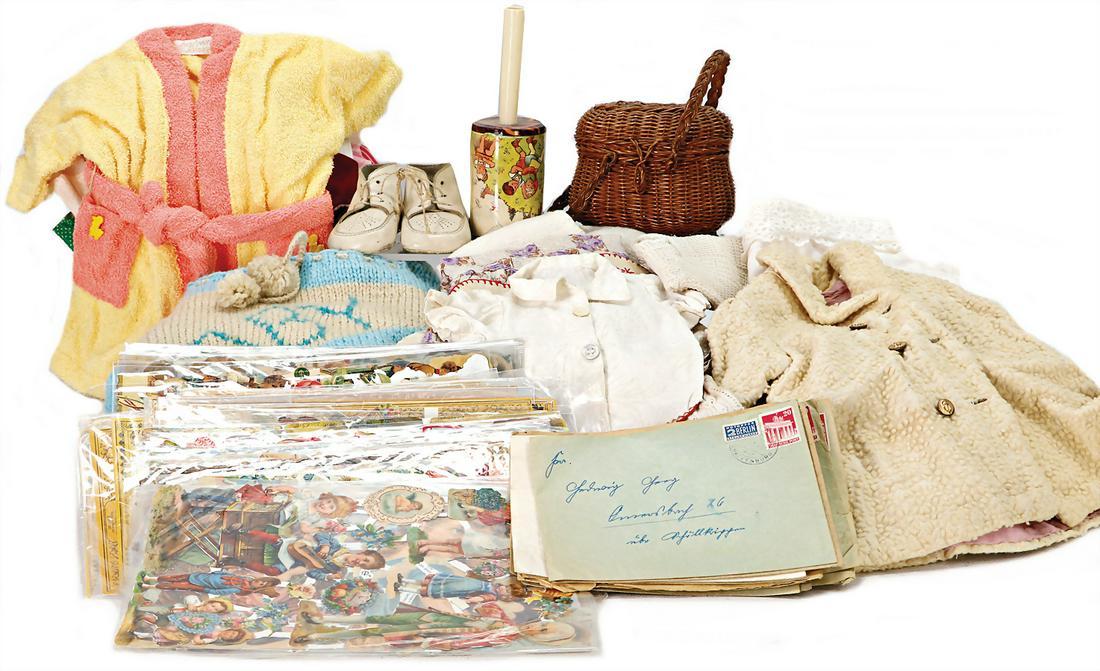 mixed lot of doll clothes, white laundry, partially knitwear, suitable for baby dolls, bib,: mixed lot of doll clothes, white laundry, partially knitwear, suitable for baby dolls, bib, remnants, a pair of shoes, and much more , for a c. 50 cm tall doll, some wafer pictures, more recent German