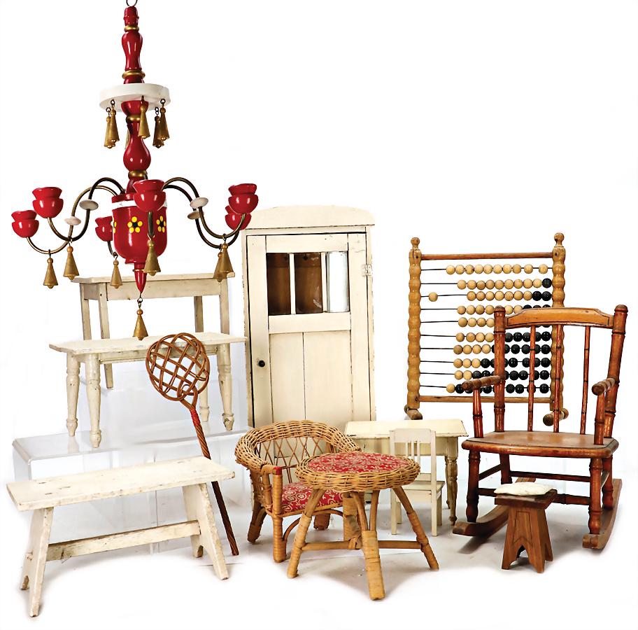 doll's decoration pieces, ERZGEBIRGE ceiling lamp, cupboards, chairs, calculator   German (1 of 1)