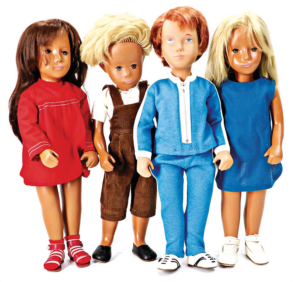 SASHA-GÖTZ 4 pieces, dolls, 42 cm, good condition, rubbers are partially a bit loosely, (1 of 1)