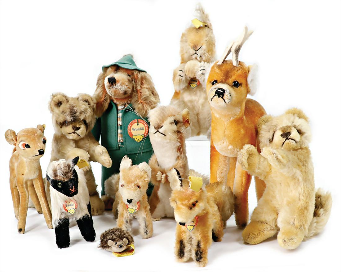 STEIFF mixed lot Waldili, complete, No. 3326.70, Snucki, complete No. 1312.00, Xorry, complete, No.: STEIFF mixed lot Waldili, complete, No. 3326.70, Snucki, complete No. 1312.00, Xorry, complete, No. 1311.00, Possy, No. 4322.01, Racci, 1x with chest label, 1x without button and chest label, Xorry, w