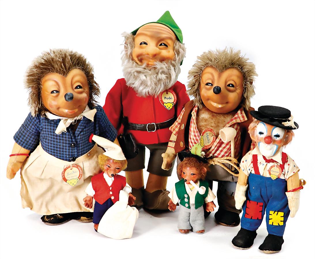 STEIFF mixed lot Pucki, complete, No. 8730.03, Clownie, complete, No. 7700/19, Micky with chest (1 of 1)