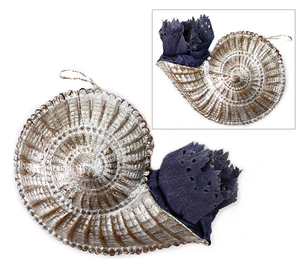 DRESDEN CARDBOARD snail, silver, nice stamping, 8 cm German Description DRESDNER PAPPE Schnecke,: DRESDEN CARDBOARD snail, silver, nice stamping, 8 cm German Description DRESDNER PAPPE Schnecke, silbern, schöne Prägung, 8 cm
