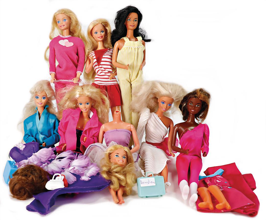 MATTEL Barbie mixed lot, dolls and  accessories, different condition   German Description  MATTEL (1 of 1)