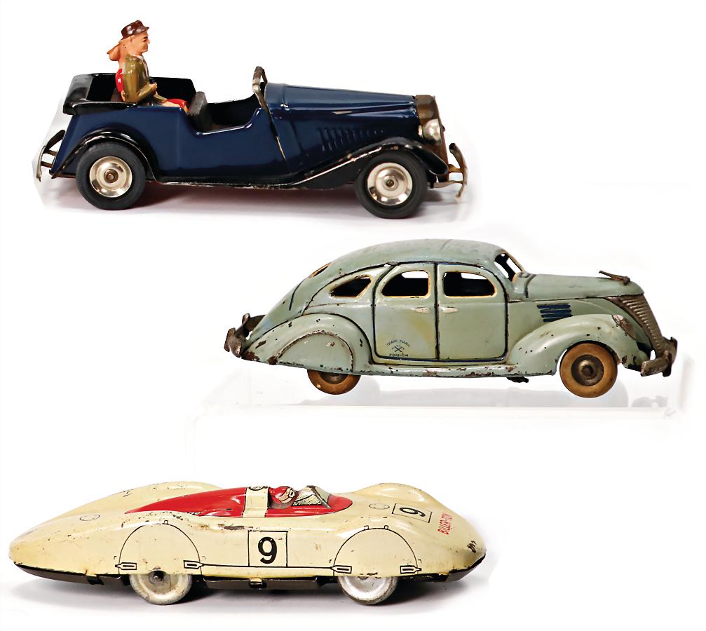 BILLER TOY racing car, Monoposto, 15.5 cm, used, clock mechanism is intact, saloon, 15.5 cm, rubber: BILLER TOY racing car, Monoposto, 15.5 cm, used, clock mechanism is intact, saloon, 15.5 cm, rubber tyres, used, scratches on the paintwork, direction indicator is missing, 1 vehicle, France, 12.5 cm,