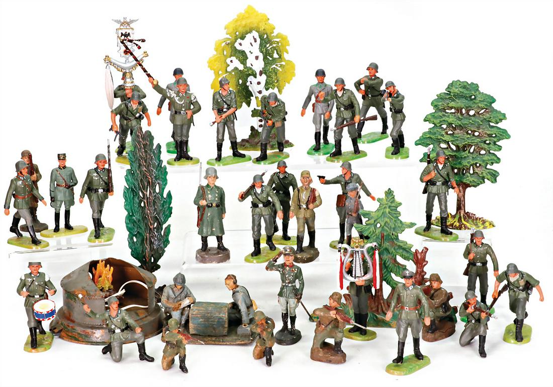 ELASTOLIN World War II, plastic, mass, 7.2 cm, with accessories, good - used condition, c. 25 pieces (1 of 1)