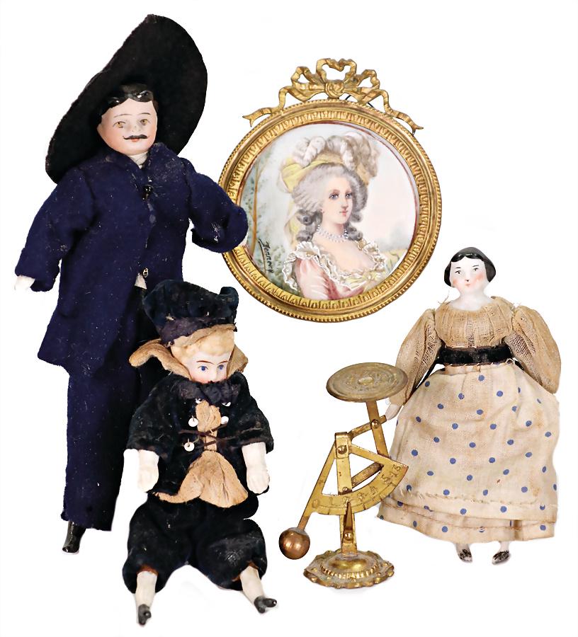 mixed lot of dollhouse dolls, Biedermeier, man, 12 cm bisque shoulder headed doll, modelled (1 of 1)