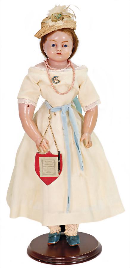 MEECH wax shoulder headed doll , around 1860, fix inset cobalt-blue glass eyes, closed mouth,: MEECH wax shoulder headed doll , around 1860, fix inset cobalt-blue glass eyes, closed mouth, nice modelled, single inset real hair, 50 cm, wax forearms and legs, probably white original dress, 