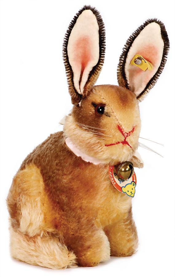 STEIFF sitting hare, with button, chest label and cloth tag label, number on the  cloth tag label: (1 of 5)
