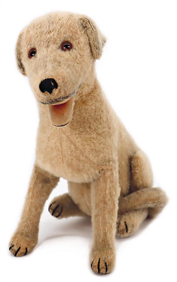 STEIFF Chinook Byrds Arctic Expedition Dog, wool plush, light brown/black, sitting, coloring is (1 of 5)