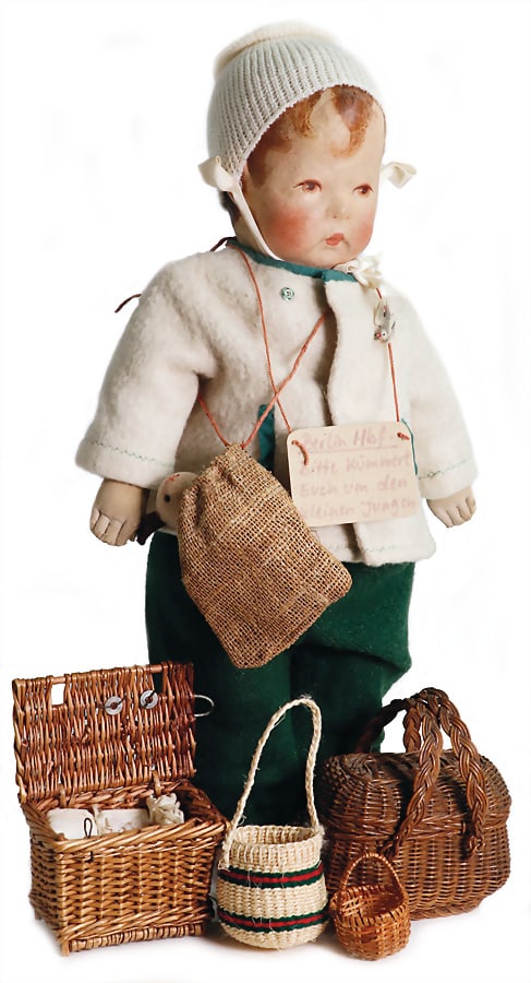 KÄTHE KRUSE doll No. I, fabric head, 3 clearly visible seams at the back of the head, brown (1 of 4)