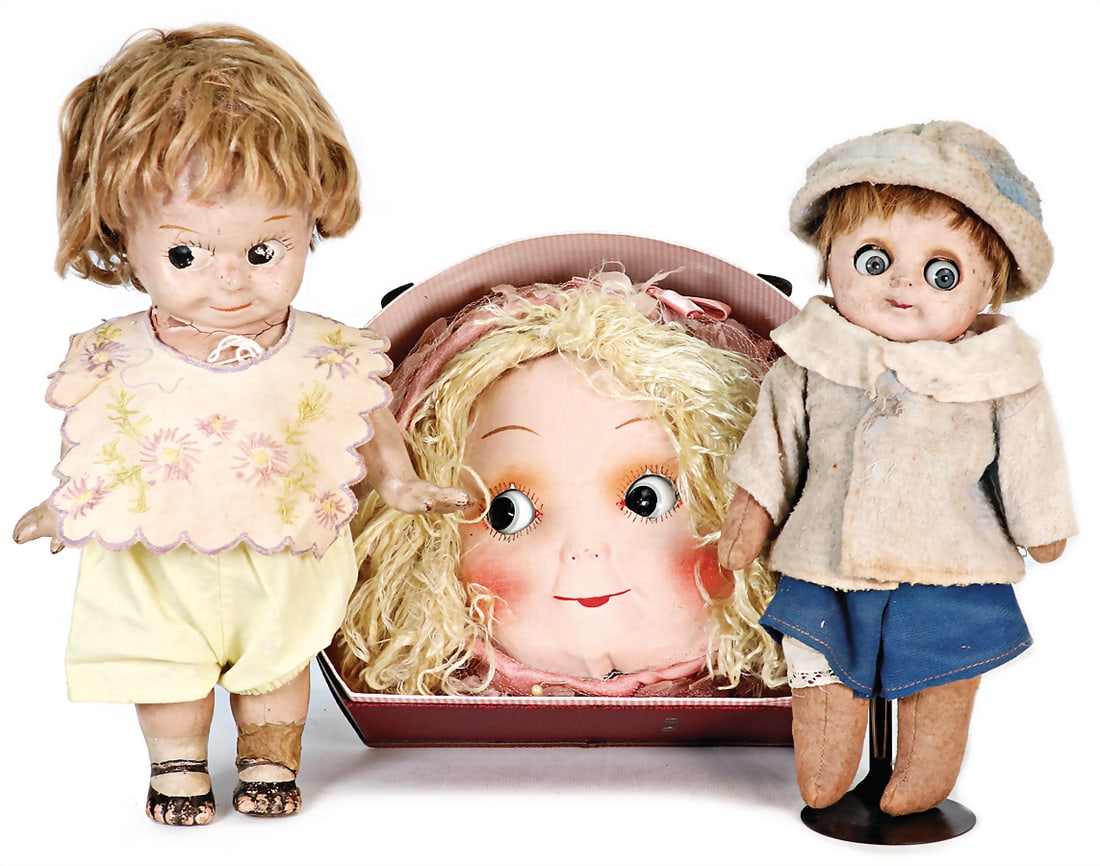 Googly, mass, head with flange neck, big to the side looking glass eyes, real hair wig, fabric body,: Googly, mass, head with flange neck, big to the side looking glass eyes, real hair wig, fabric body, 28 cm, 1 Googly, rubber, hardened, 32 cm, formation of cracks, Googly print on the box, with squeak