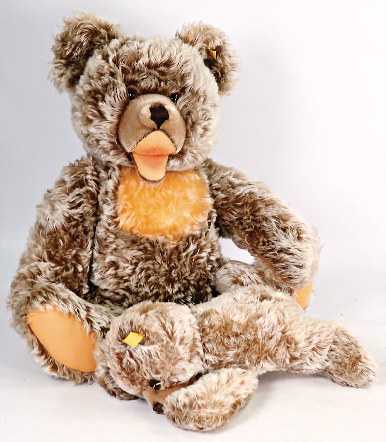 STEIFF 2 pieces, Zotty, 1x with button and cloth tag label, number 0300/50, 50 cm, 1x: STEIFF 2 pieces, Zotty, 1x with button and cloth tag label, number 0300/50, 50 cm, 1x Floppy-Zotty, soft toy, with button, chest label and cloth tag label, number 7325,03, breast sign with kinks, 30 c