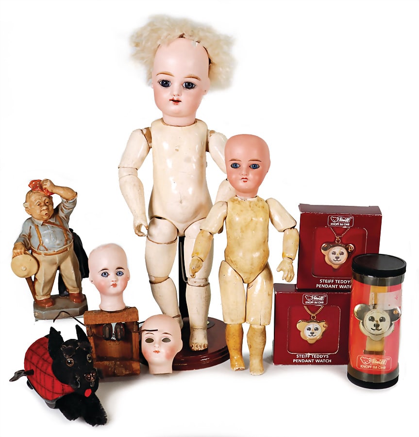 GAULTIER bisque porcelain socket head, FB in cartouche, fix inset blue glass paperweight eyes,: GAULTIER bisque porcelain socket head, FB in cartouche, fix inset blue glass paperweight eyes, opened mouth, line of upper teeth, glued fragment, big chip at the top of head, very nice early jointed b