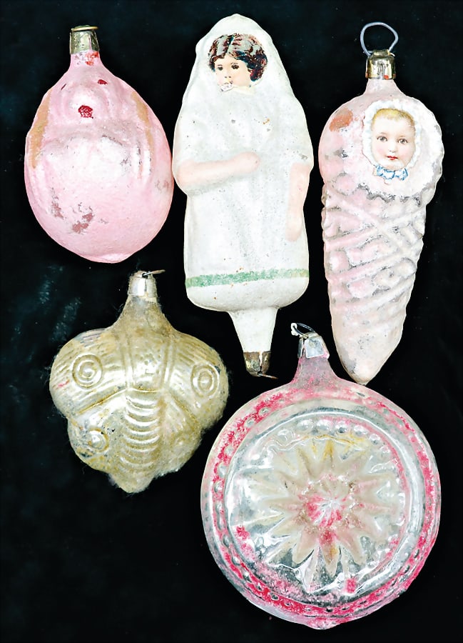 Christmas tree decoration, 5 pieces, glass, early, with glued clamps, hare, reflector ball, dog,: Christmas tree decoration, 5 pieces, glass, early, with glued clamps, hare, reflector ball, dog, baby in a swaddle wrap, butterfly German Description Christbaumschmuck, 5 Teile, Glas, früh, mit g