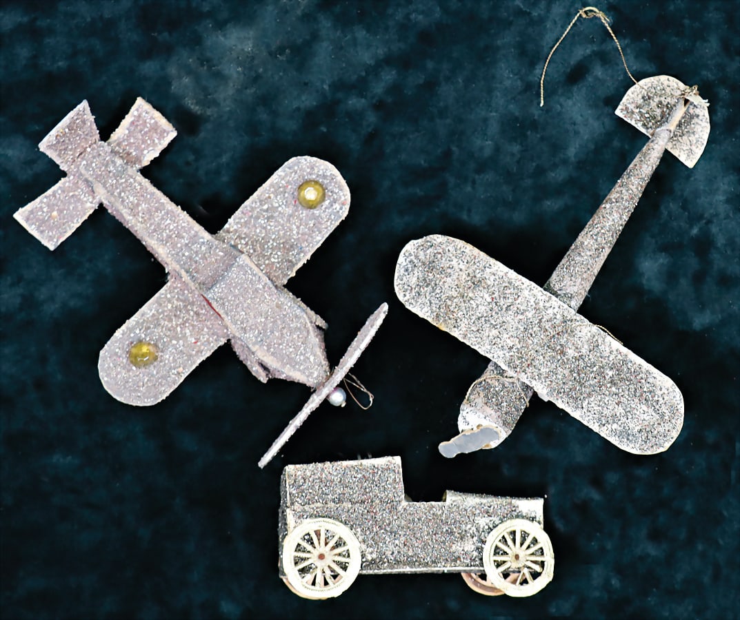 Christmas tree decoration, Bohemian glitter card around 1930, 3 pieces, 2 airplanes, 12.5 and  14.5 (1 of 1)