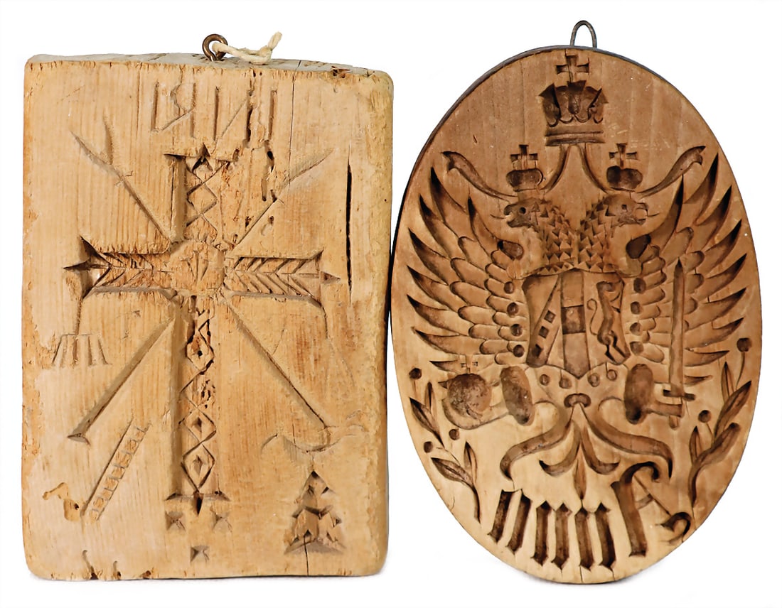 2 pieces, wooden model, 1x on both sides, gingerbread house and  cross, probably from the mid of the (1 of 1)